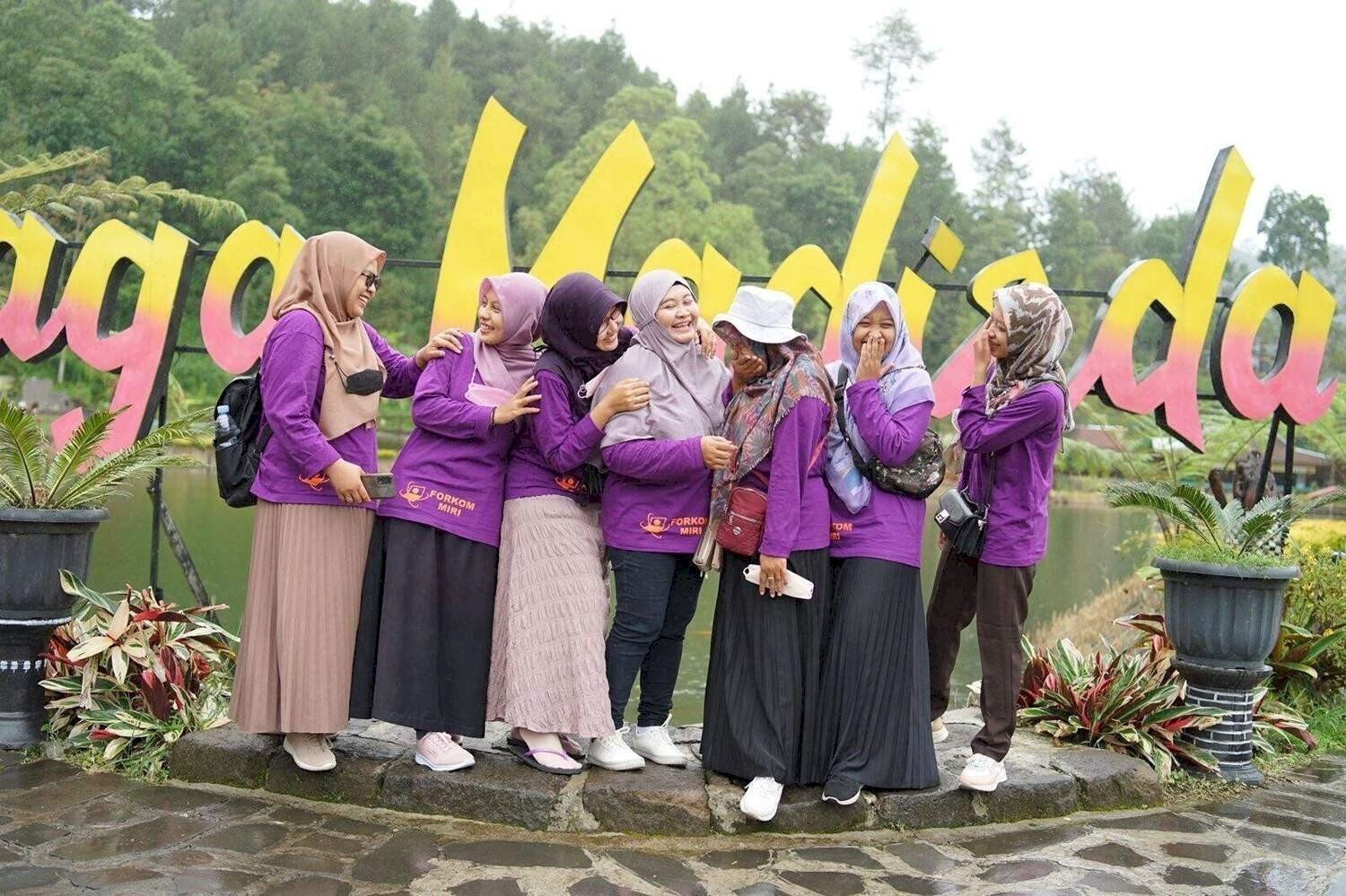Rekomendasi Paket Wisata Kemuning Terbaik dan Terpercaya